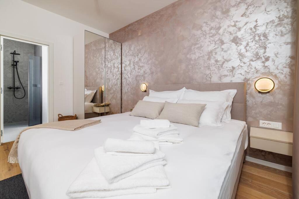 Villa Le Maris With Indoor & Outdoor Heated Pool