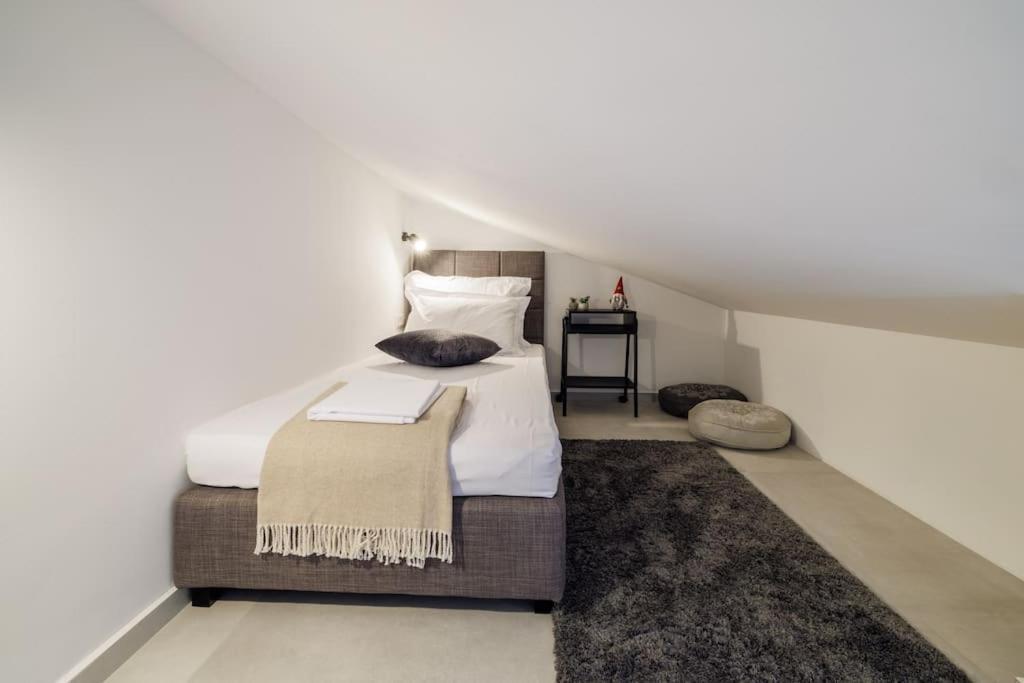 Le Maris With Indoor & Outdoor Heated Pool Villa