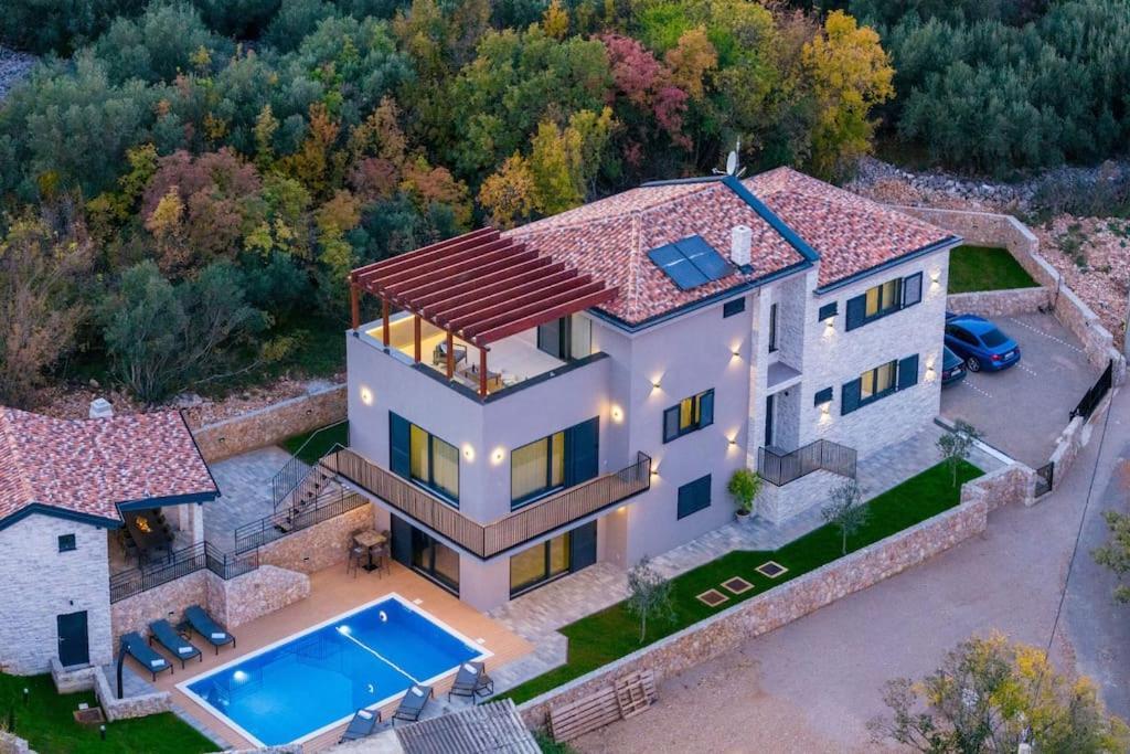 Villa Le Maris With Indoor & Outdoor Heated Pool