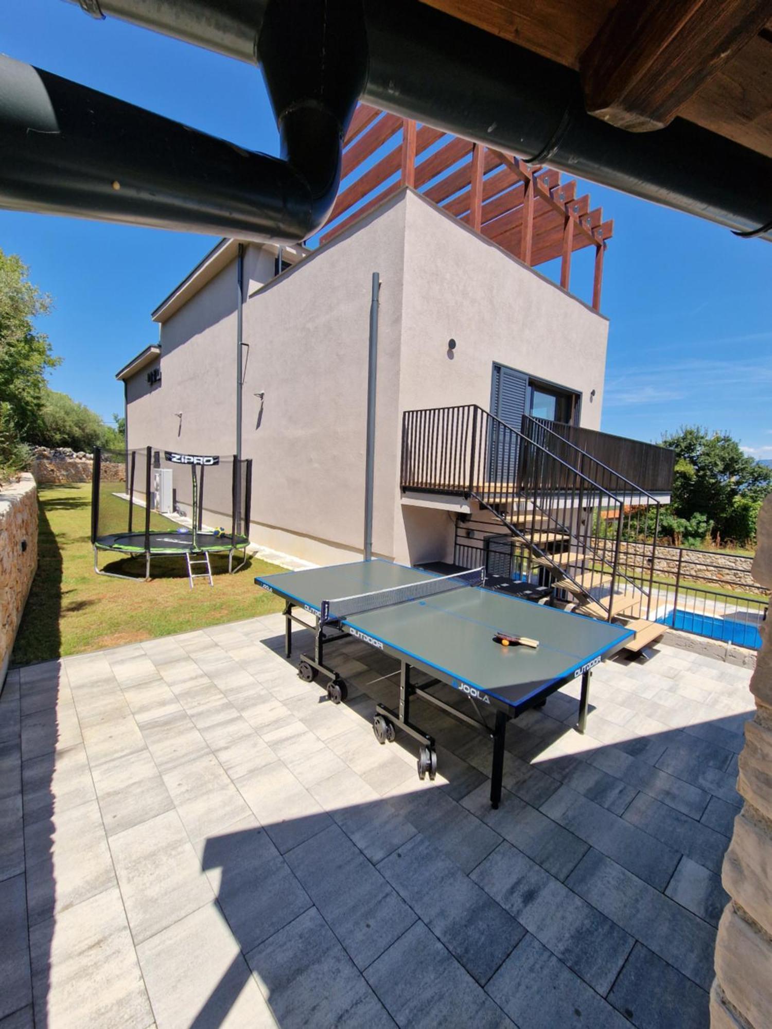 Le Maris With Indoor & Outdoor Heated Pool * Dobrinj