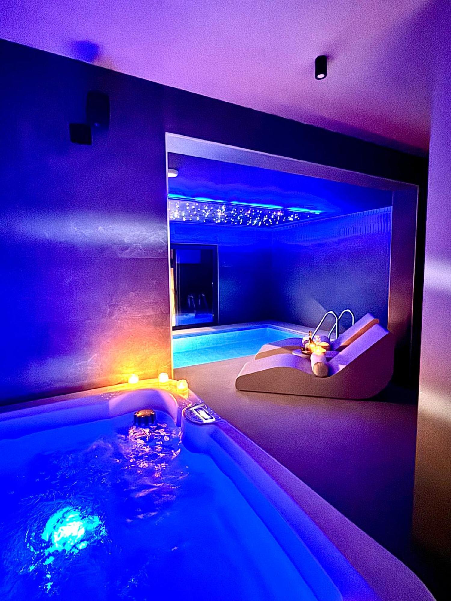 Le Maris With Indoor & Outdoor Heated Pool *